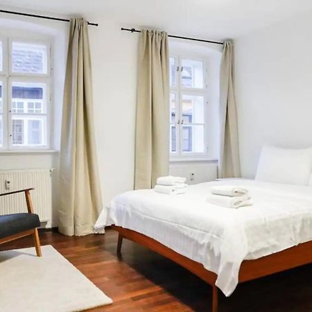 Ferienwohnung Authentic Austrian Flat In The South Of Vienna Modling Exterior foto