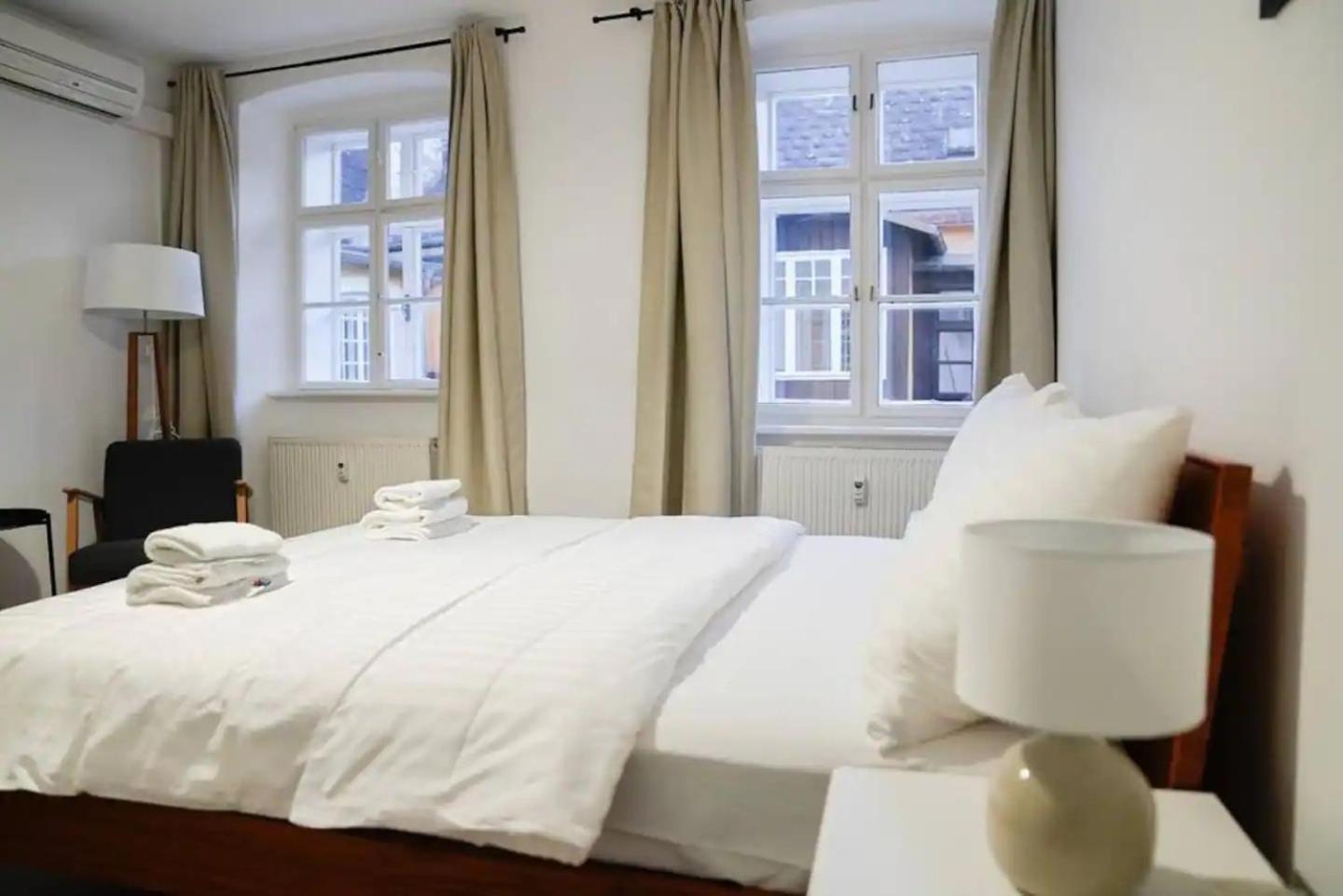 Ferienwohnung Authentic Austrian Flat In The South Of Vienna Modling Exterior foto
