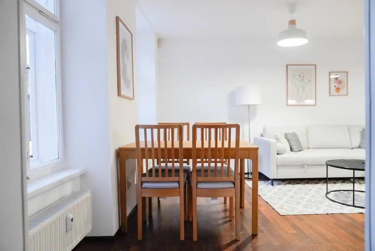Ferienwohnung Authentic Austrian Flat In The South Of Vienna Modling Exterior foto