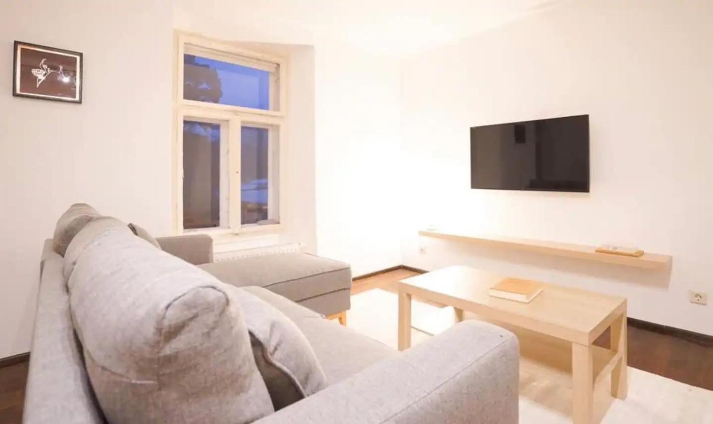 Ferienwohnung Authentic Austrian Flat In The South Of Vienna Modling Exterior foto
