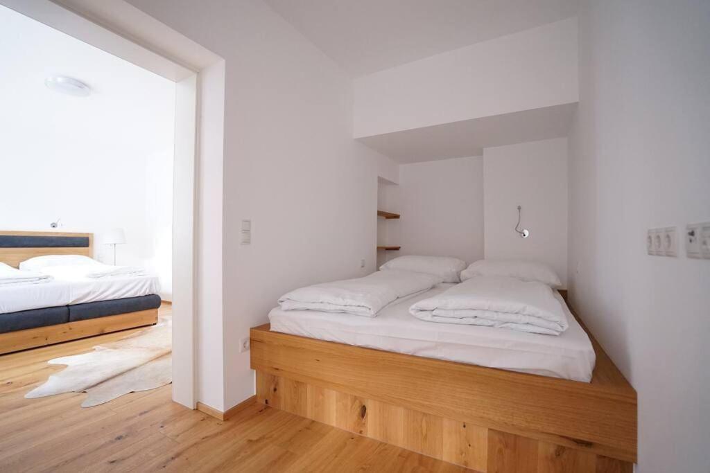 Ferienwohnung Authentic Austrian Flat In The South Of Vienna Modling Exterior foto