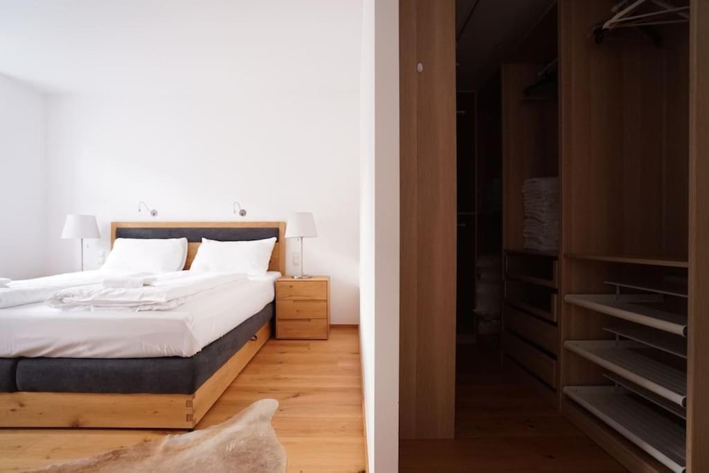 Ferienwohnung Authentic Austrian Flat In The South Of Vienna Modling Exterior foto